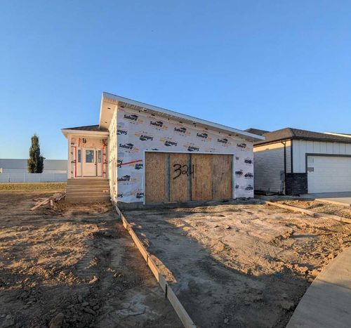 324 Somerside Rd Se, Medicine Hat, AB, T1B0R2 | Card Image