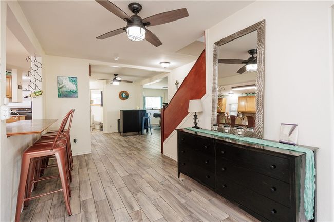 871 State Highway 188, House other with 4 bedrooms, 2 bathrooms and 4 parking in Aransas Pass TX | Image 5