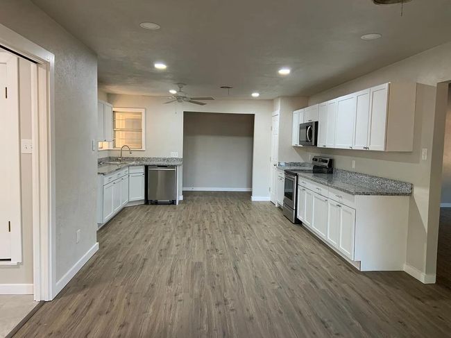 4120 62 Nd Dr, House other with 3 bedrooms, 2 bathrooms and null parking in Lubbock TX | Image 7