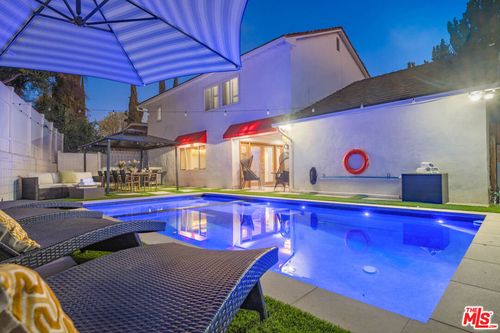 22711 Margarita Dr, Woodland Hills, CA, 91364-4029 | Card Image