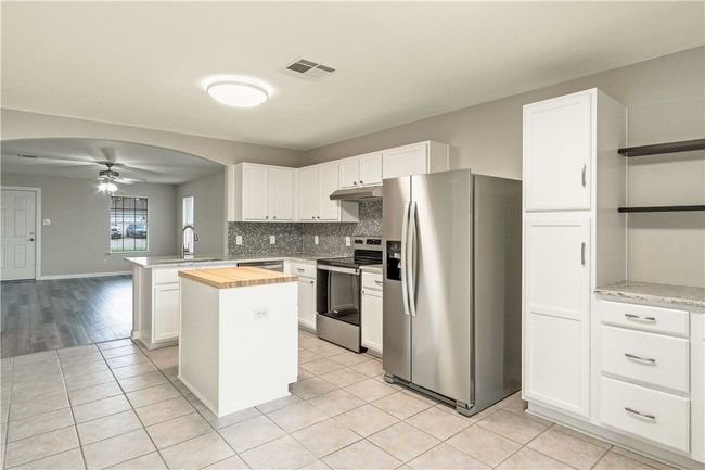 101 Madisons Way, House other with 3 bedrooms, 2 bathrooms and 2 parking in Buda TX | Image 8