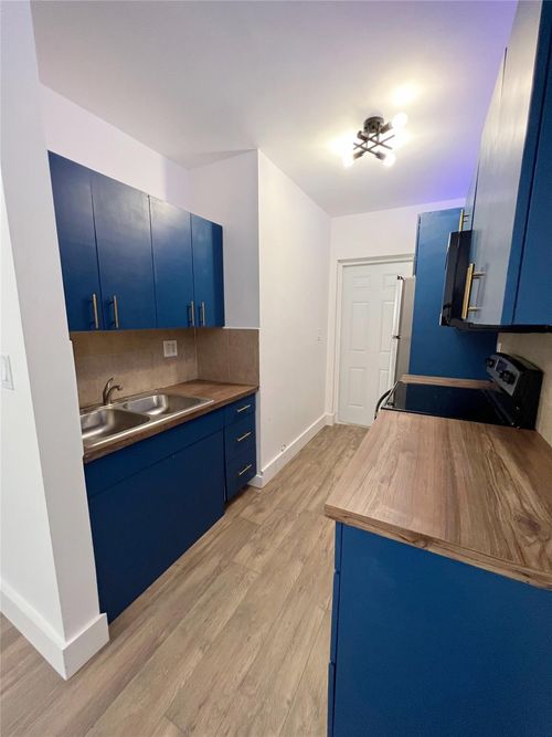 701 Nw 21st Ter, Fort Lauderdale, FL, 33311-6828 | Card Image