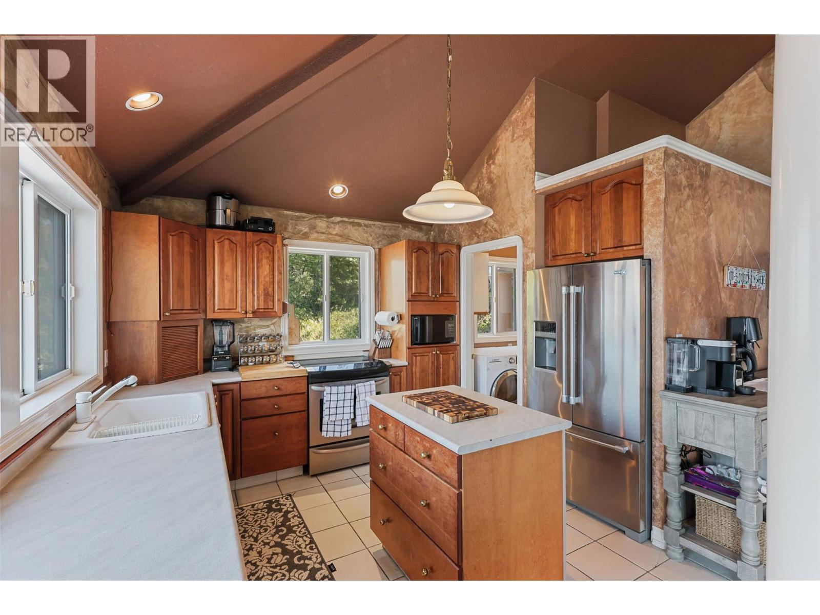 Residential in Eagle Bay 5