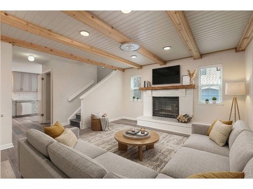 422 S Dover Ave, Lafayette, CO, 80026-1037 | Card Image