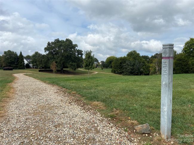 Trail head at the top of Baltray | Image 32
