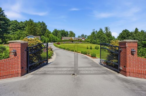 30935 Harris Rd, Abbotsford, BC, V4X1W2 | Card Image