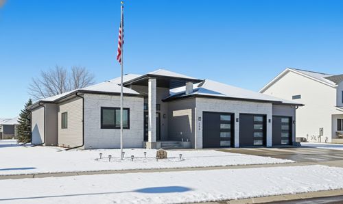 100 Annies Way, Mapleton, ND, 58059-4061 | Card Image