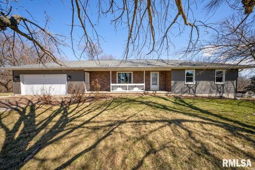 39 E Timberline Dr, Blue Grass, IA, 52726-9561 | Card Image