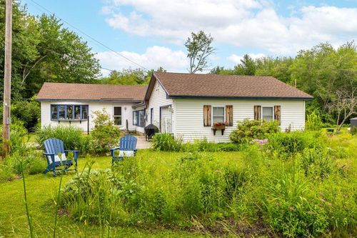 3 Willow Ln, Kennebunk, ME, 04043-6586 | Card Image