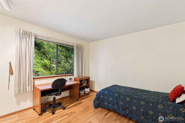 5019 E Mercer Way, House other with 4 bedrooms, 3 bathrooms and 2 parking in Mercer Island WA | Image 16
