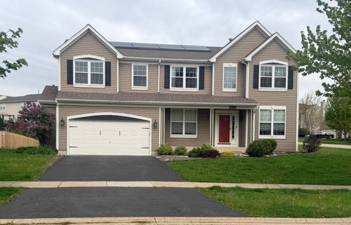 658 N Silver Leaf Ln, Round Lake, IL, 60073-5266 | Card Image