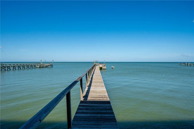 646 Copano Ridge Rd, House other with 5 bedrooms, 3 bathrooms and 5 parking in Rockport TX | Image 4