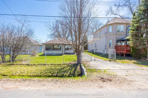 57 Lakeshore Rd, Pefferlaw, ON, L0E1N0 | Card Image