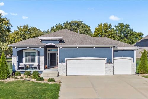 4400 Sw Nautilus Pl, Lees Summit, MO, 64082 | Card Image