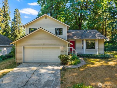 13941 Ne 85th St, Redmond, WA, 98052-1985 | Card Image