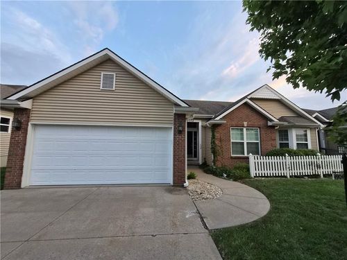 4904 Kelsey Ct, Saint Joseph, MO, 64506-4630 | Card Image