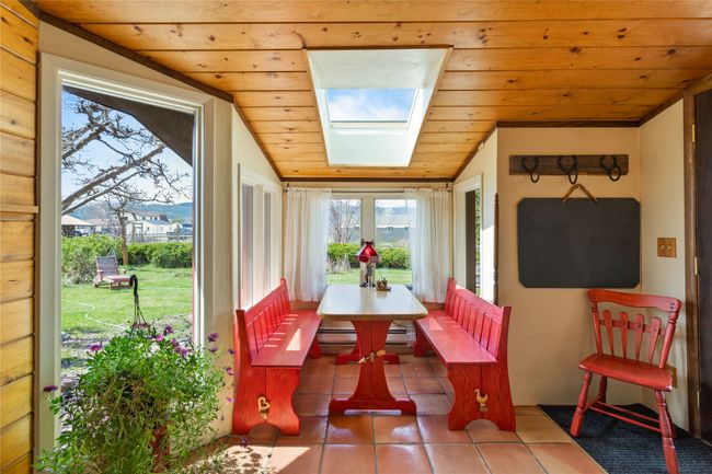 Breakfast Nook | Image 21