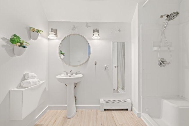 2nd floor bathroom | Image 28