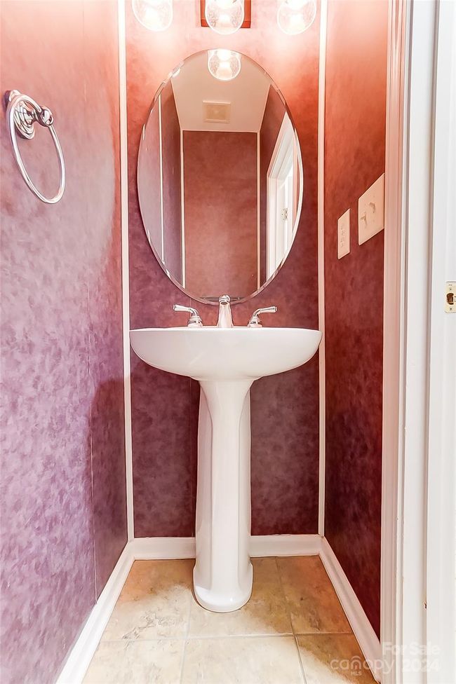 1/2 bath downstairs | Image 14