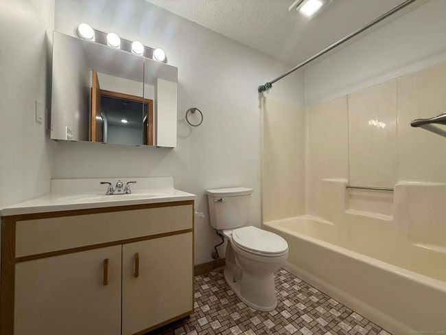 45 - 45 Brookside Vlg, Condo with 2 bedrooms, 2 bathrooms and null parking in Enfield CT | Image 17