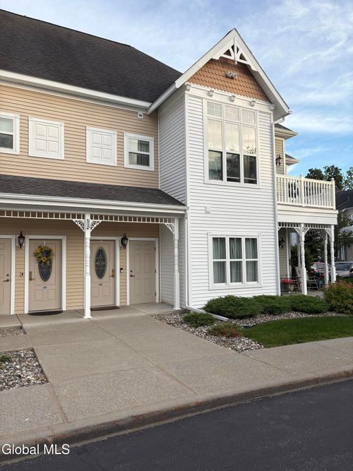 806 Heather Lane, Guilderland, NY, 12009 | Card Image
