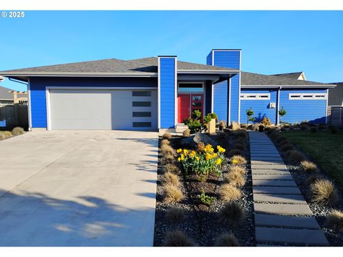 2638 Cedar Loop Dr, Bandon, OR, 97411-8894 | Card Image