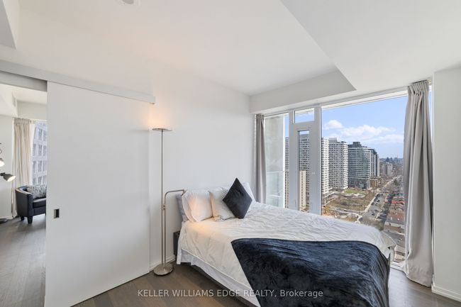 2107 - 5 Soudan Ave, Condo with 2 bedrooms, 2 bathrooms and null parking in Toronto ON | Image 9