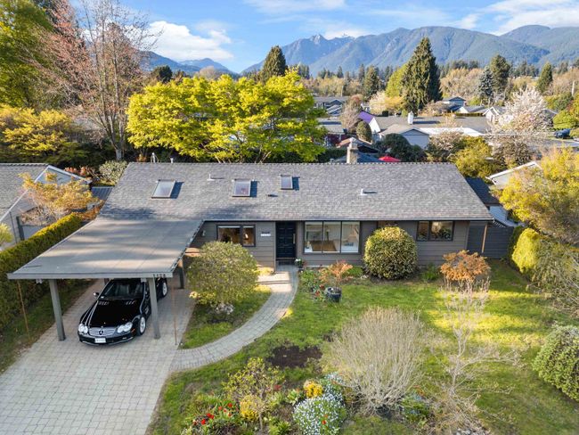 1128 Maplewood Crescent, House other with 3 bedrooms, 2 bathrooms and 2 parking in North Vancouver BC | Image 37