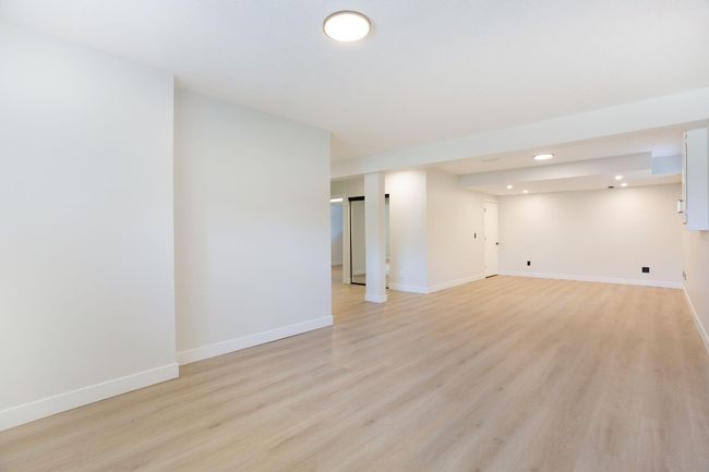 432 Rocky Ridge Drive Nw, House other with 5 bedrooms, 3 bathrooms and 4 parking in Calgary AB | Image 14