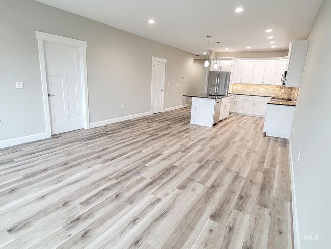 B - 2113 Powers Ave, Townhouse with 2 bedrooms, 2 bathrooms and 2 parking in Lewiston ID | Image 8