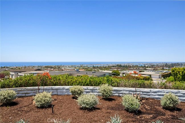 2701 Windover Dr, House other with 4 bedrooms, 3 bathrooms and 3 parking in Corona Del Mar CA | Image 21