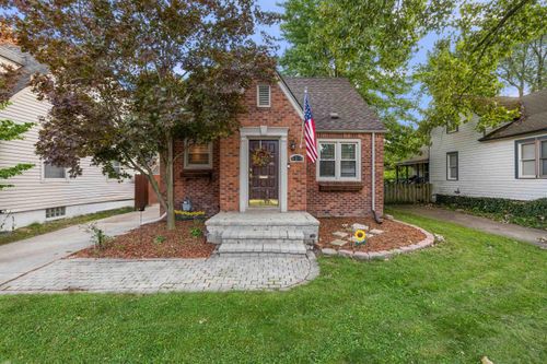 1319 Anita Ave, Grosse Pointe Woods, MI, 48236-1418 | Card Image