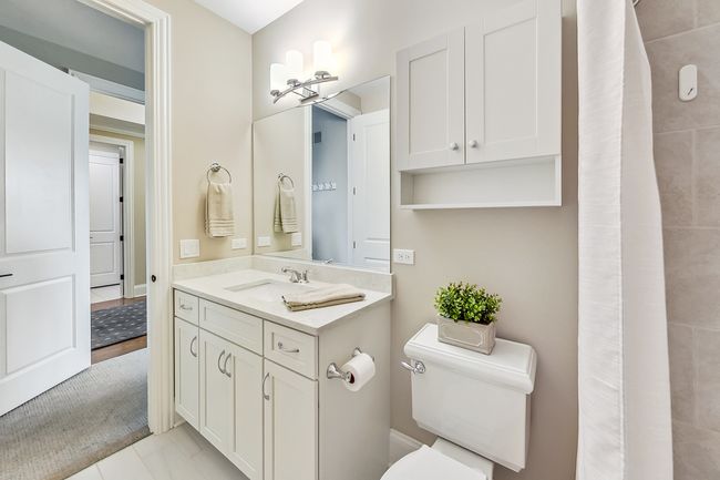 2811 Parkside Cir, House other with 3 bedrooms, 3 bathrooms and 2 parking in Glenview IL | Image 26