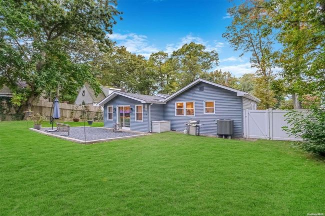 6 Mars Rd, House other with 3 bedrooms, 2 bathrooms and null parking in Rocky Point NY | Image 26