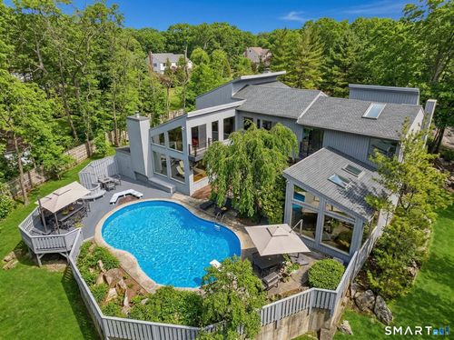 66 Dogwood Ln, Trumbull, CT, 06611-5050 | Card Image