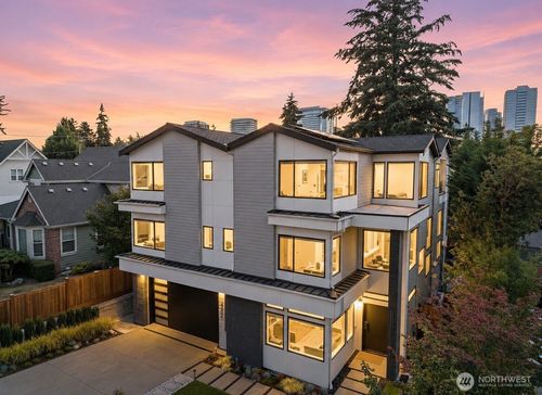 422 98th Ave Ne, Bellevue, WA, 98004-5441 | Card Image