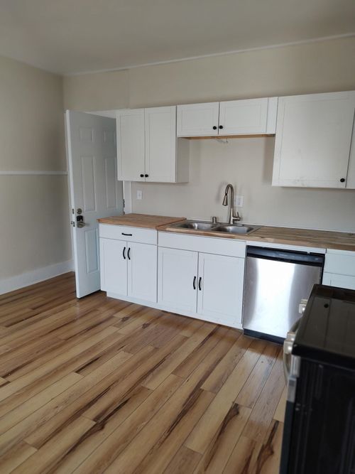 apt-6-30 Elm St, Whitefield, NH, 03598-3036 | Card Image
