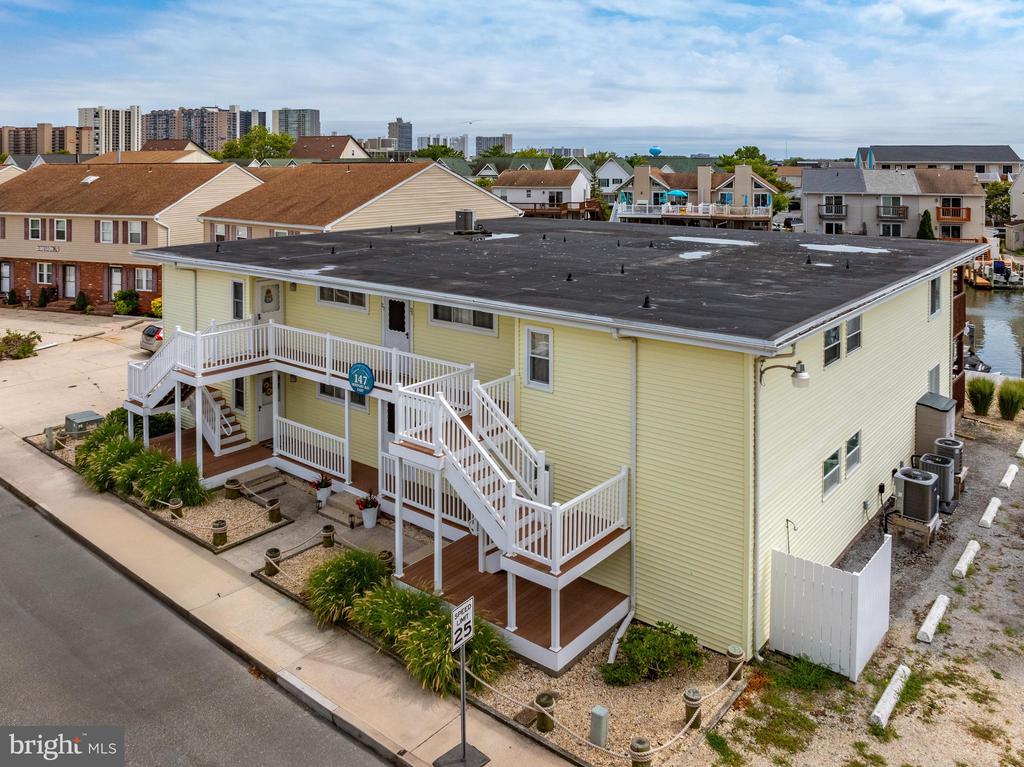 Residential in OCEAN CITY 5