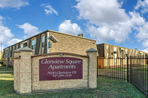 63-7030 Glenview Dr, North Richland Hills, TX, 76180-8653 | Card Image