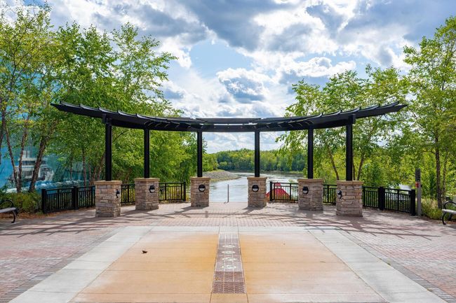 Nearby Riverfront park! | Image 38