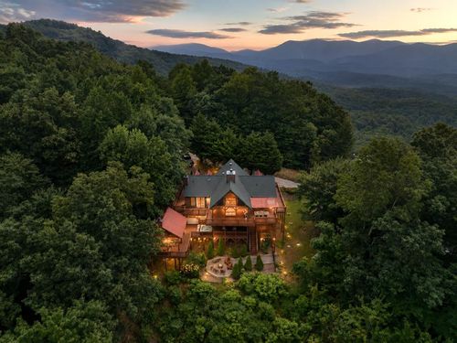 551 Amy Creek Cir, Ellijay, GA, 30540 | Card Image