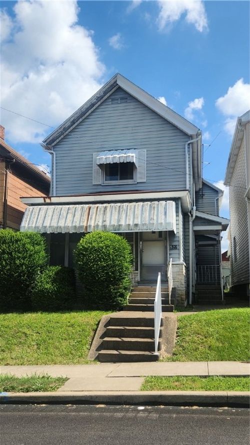 522 Longfellow St, Vandergrift, PA, 15690-1420 | Card Image