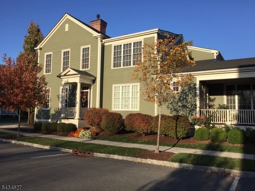 15 Cowdrey St, Warwick, NY, 10990-3566 | Card Image