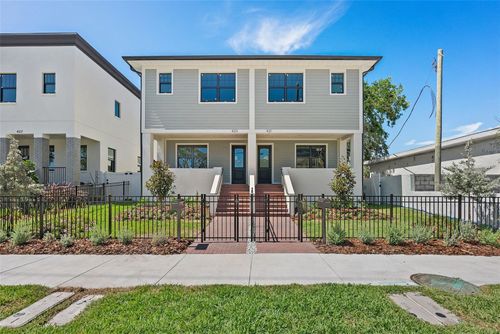423 11th Ave S, St Petersburg, FL, 33701-5227 | Card Image