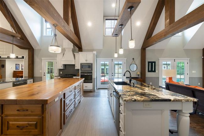 17042 State Highway 21 E, Home with 7 bedrooms, 9 bathrooms and 3 parking in Grapeland TX | Image 12