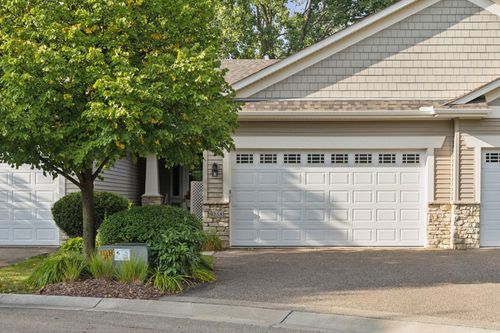 9258 Francis Ln, Eden Prairie, MN, 55347-5501 | Card Image