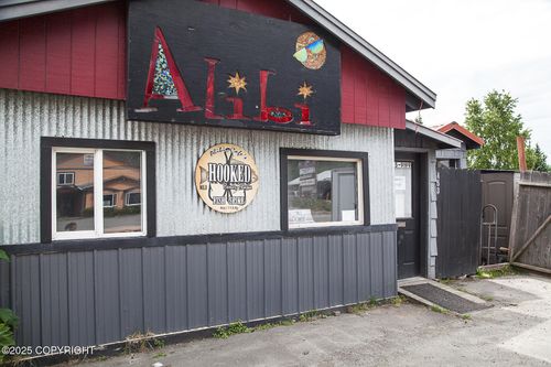 453 E Pioneer Ave, Homer, AK, 99603-7622 | Card Image