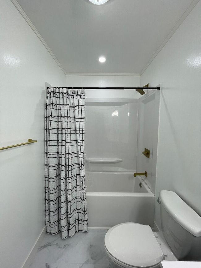Main Bath | Image 28
