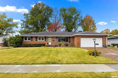 1815 Highwood Avenue, House other with 3 bedrooms, 3 bathrooms and null parking in Pekin IL | Image 1