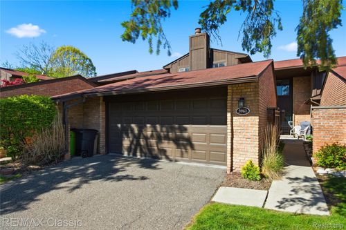 3961 Chablis St, West Bloomfield, MI, 48323-3026 | Card Image